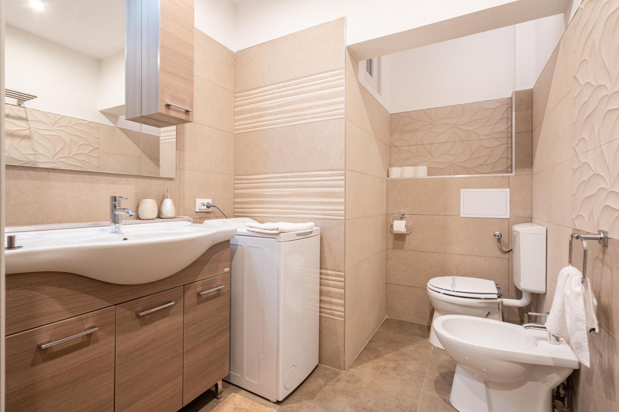 Apartment Mingle Space